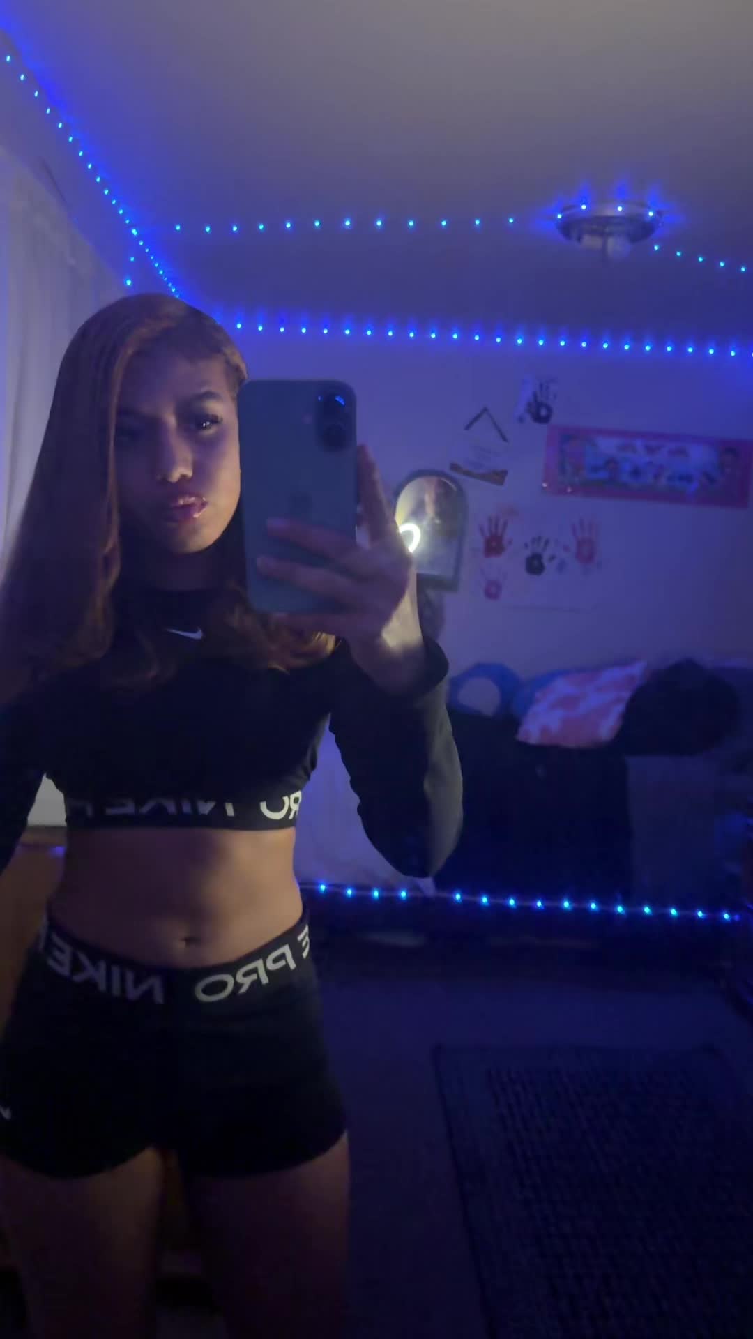 @aavaleee1