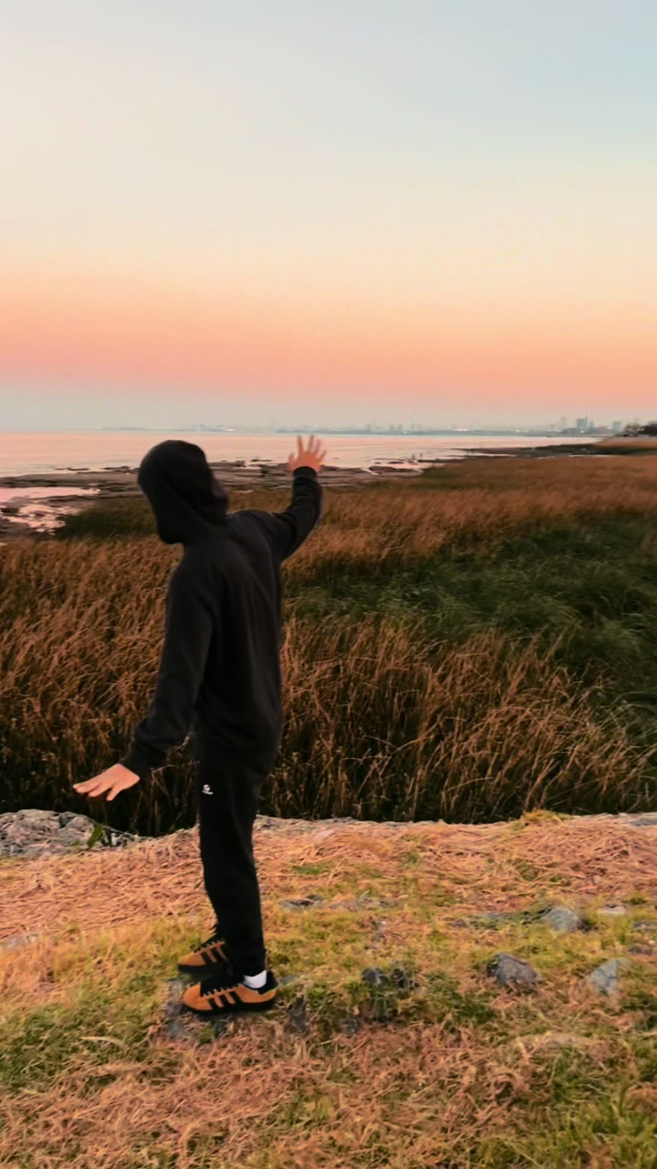 @𝐄𝐌𝐀𝐍𝐔𝐄𝐋