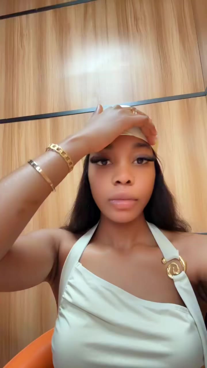 @Ari🦋💎