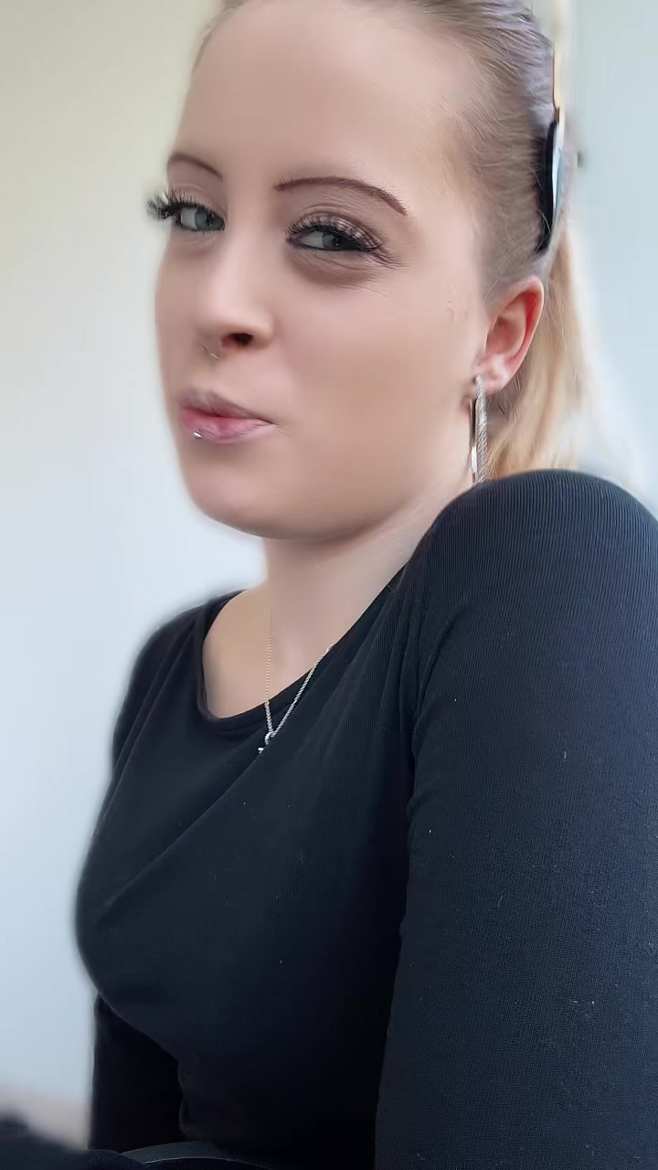 @𝑩𝒍𝒐𝒏𝒅𝒊