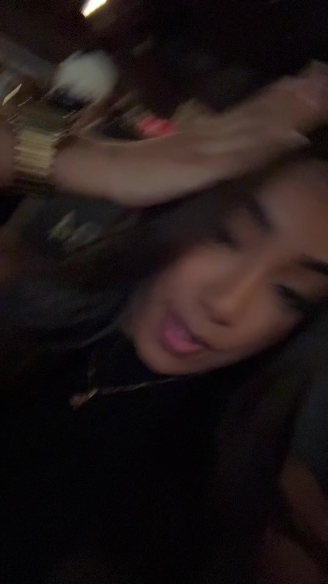 @thainaa