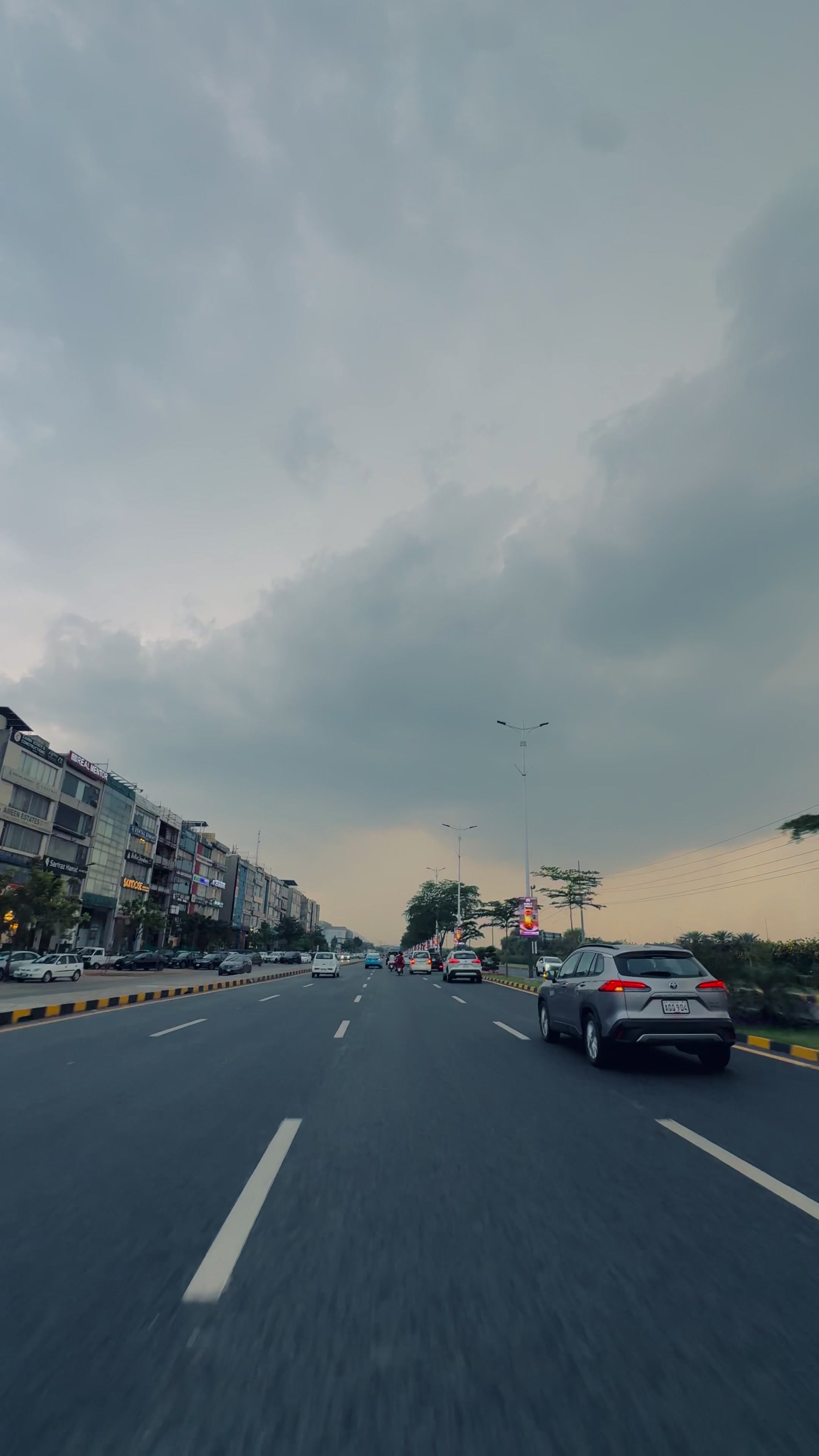 @Lahore lahore ay