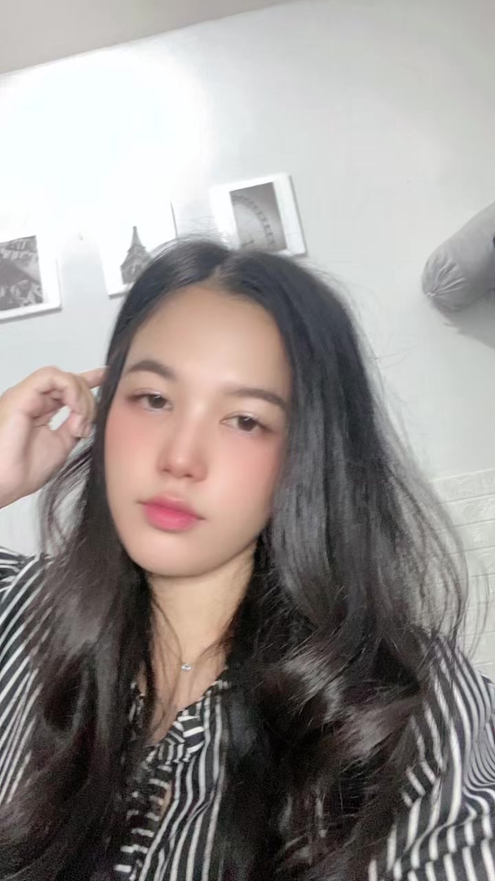 @Jshshjkskks