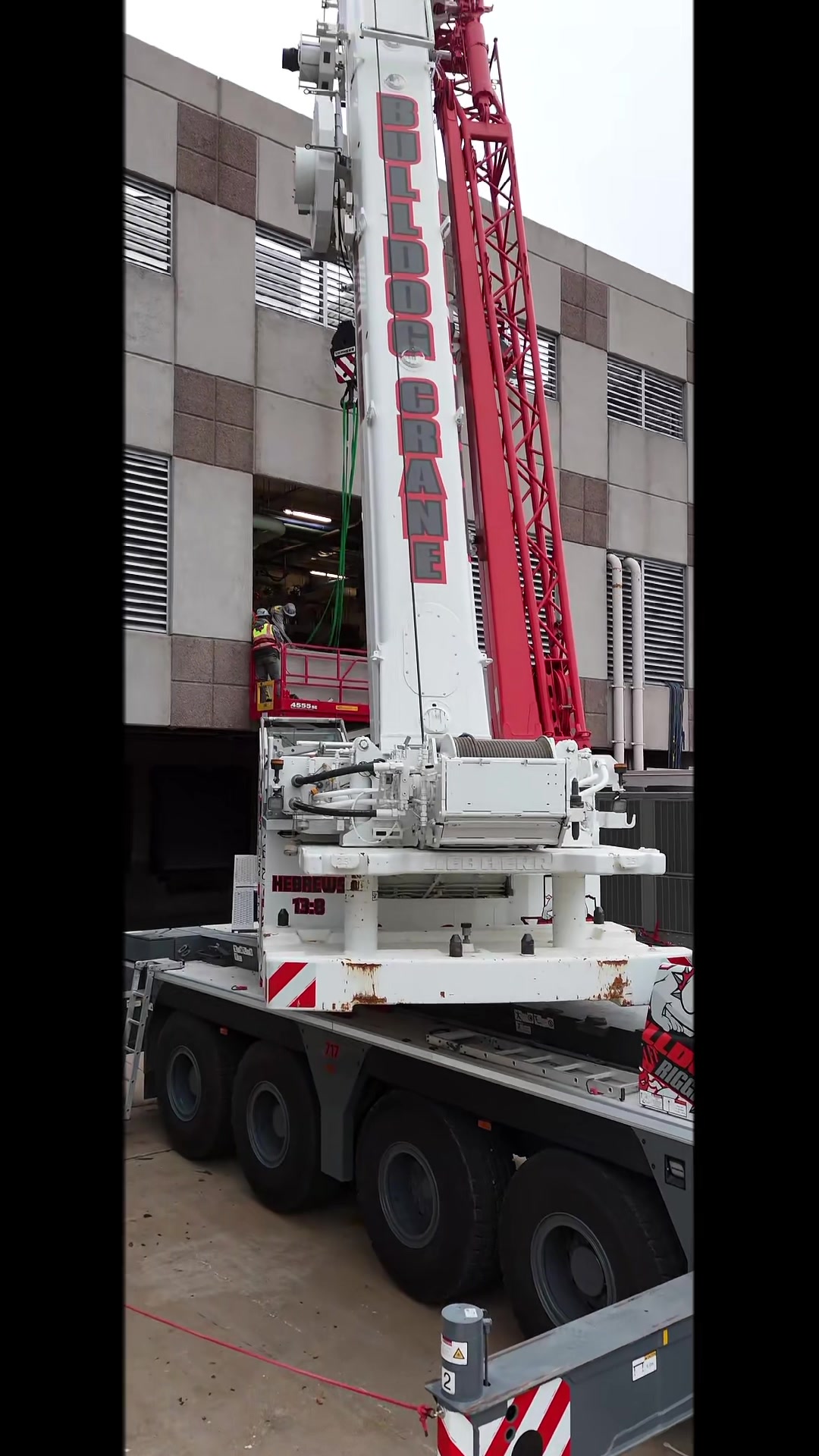 @Bulldog Crane & Rigging