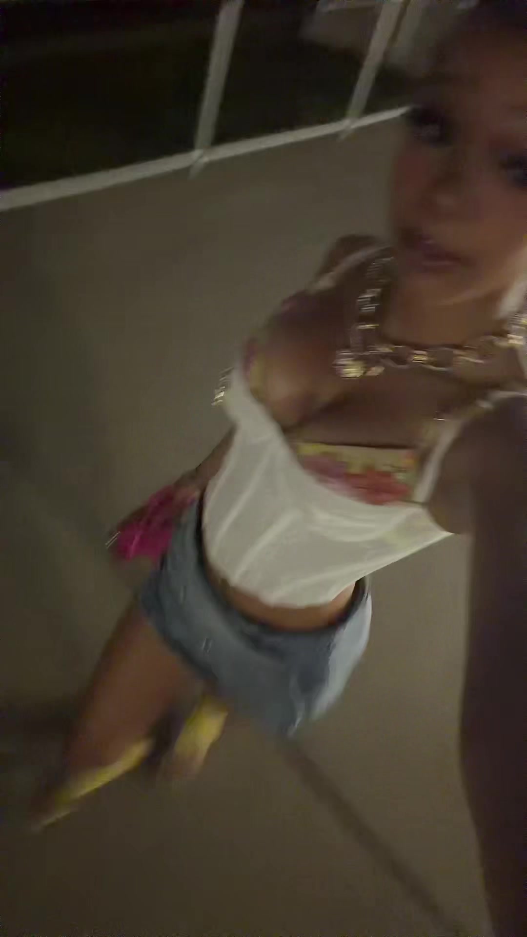 @Farahheartss