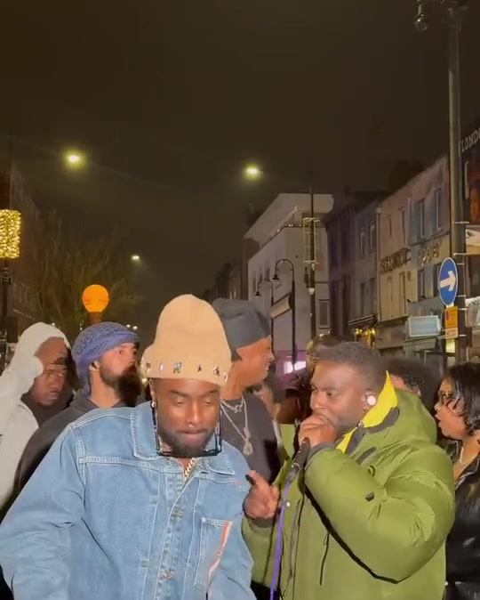 @WaleWeekly