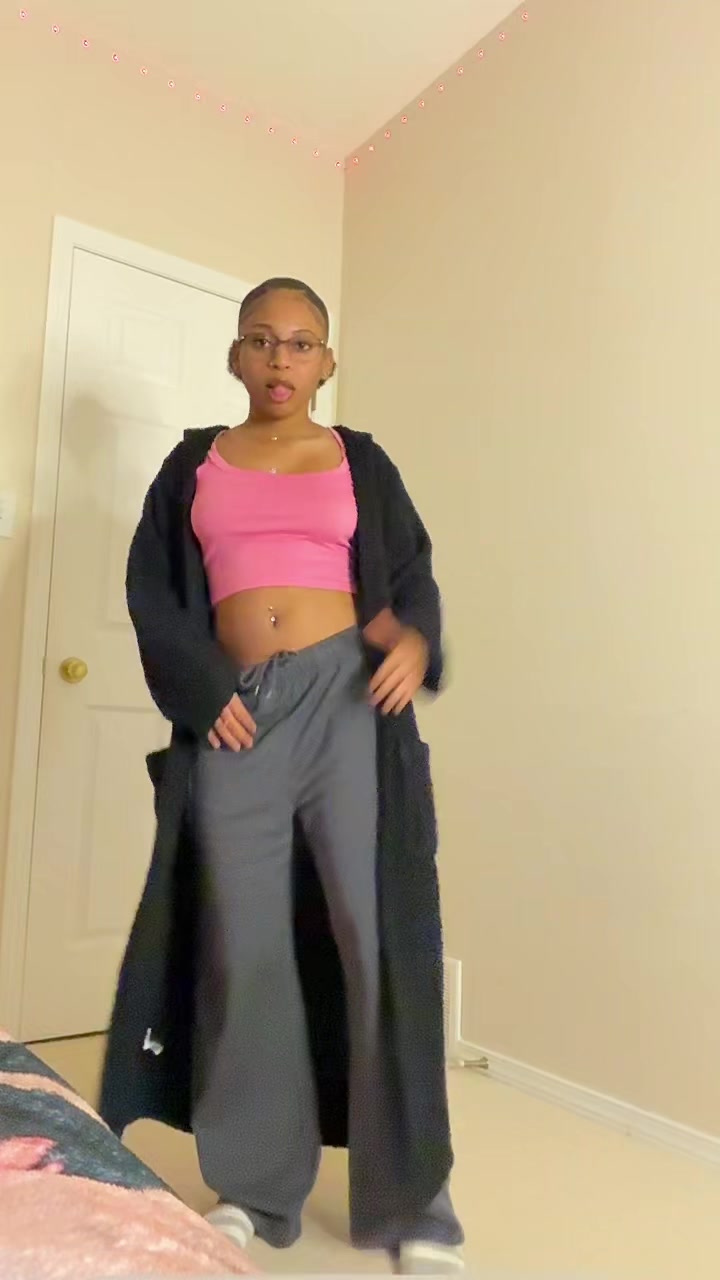 @Emily🖤👤
