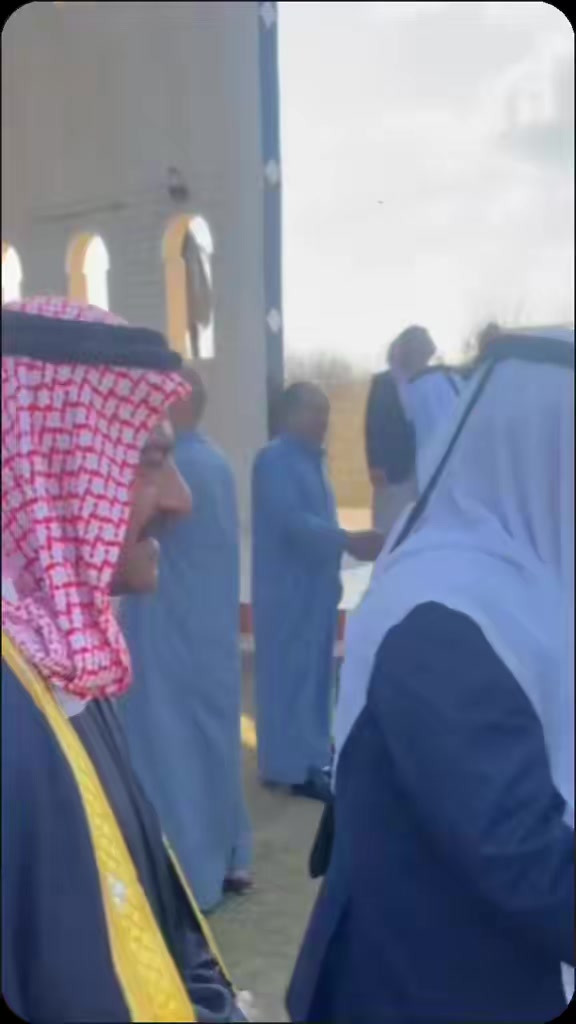 @عزام