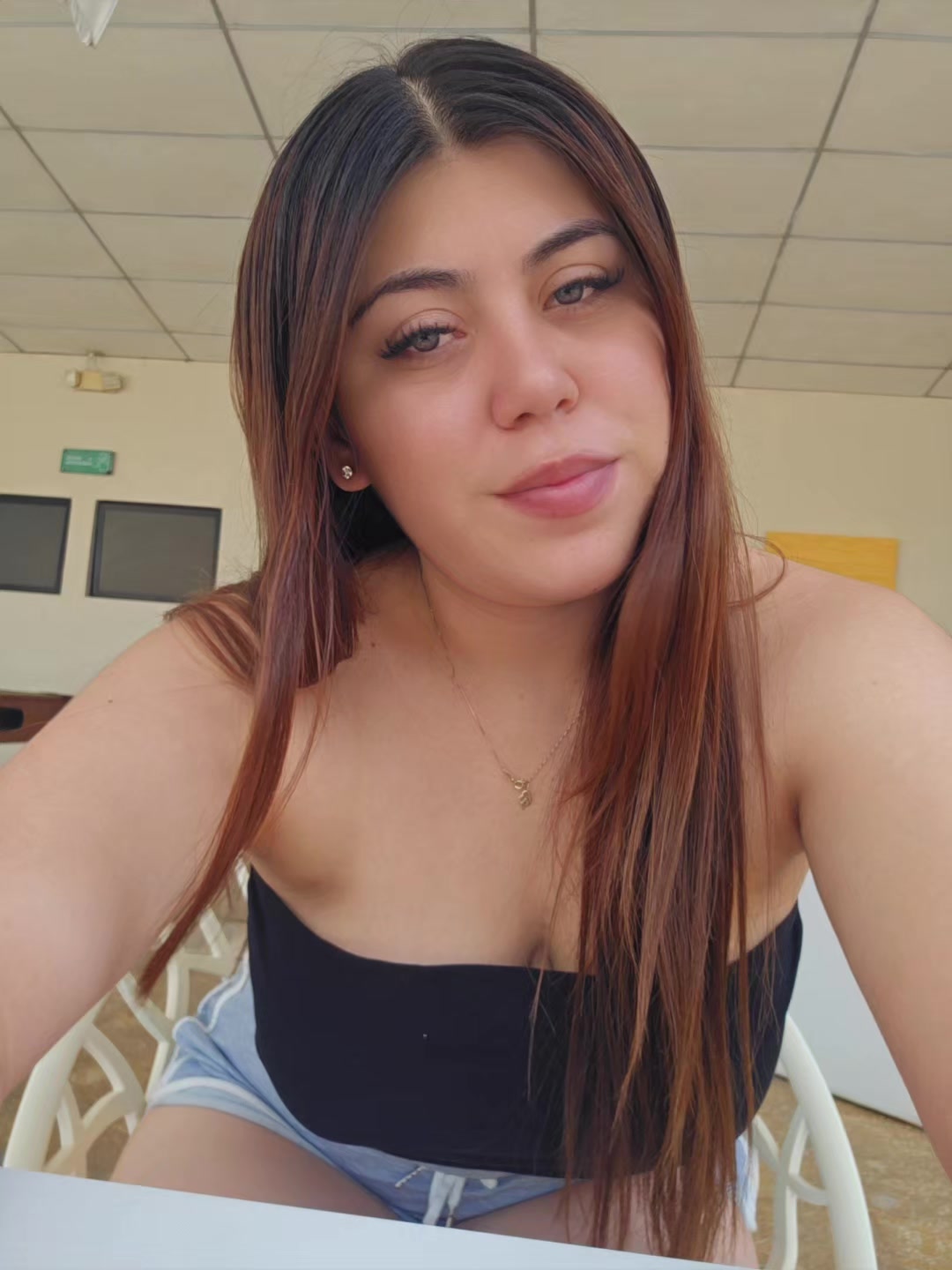 @🐝Alejandra🐝