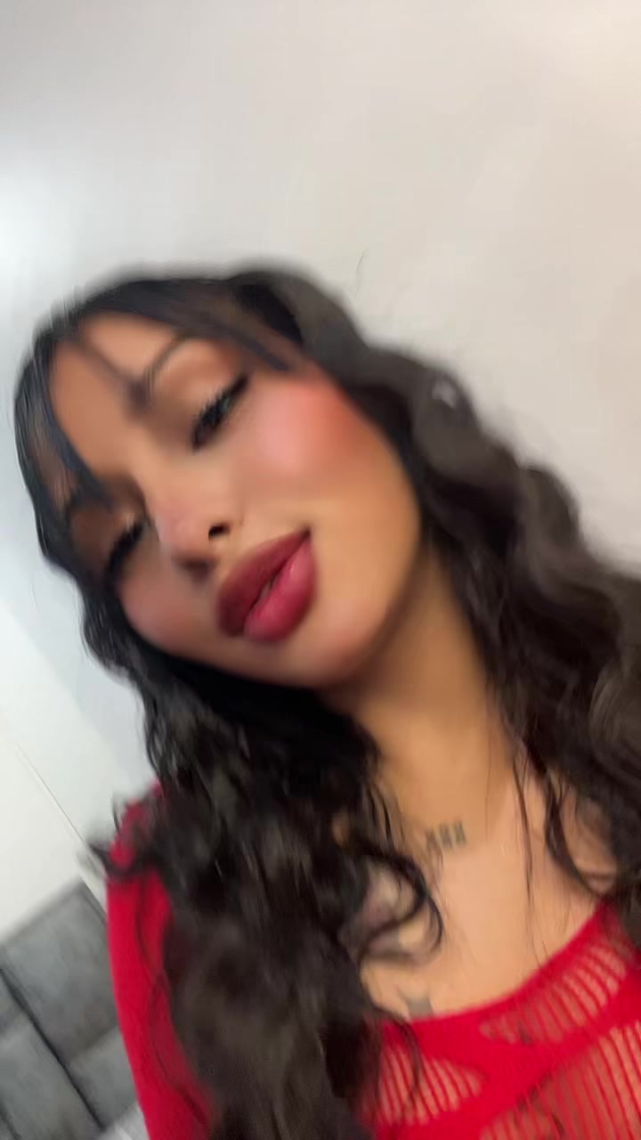 @Viviana