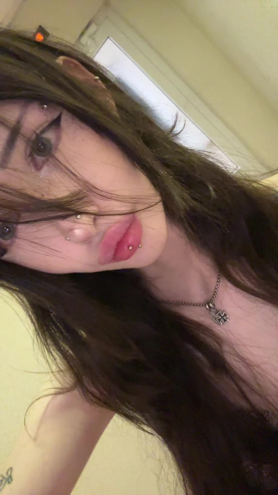 @h8telovr