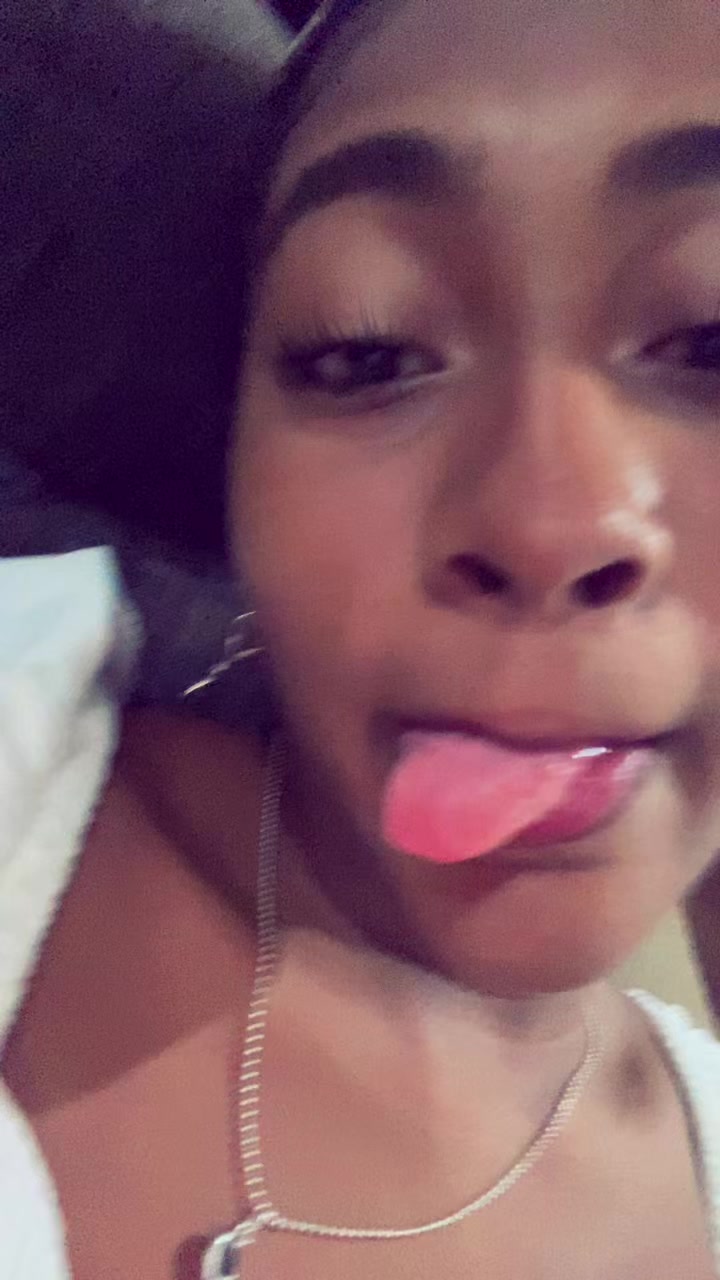 @sandrith21_