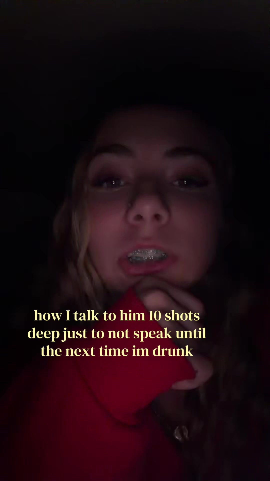 @???