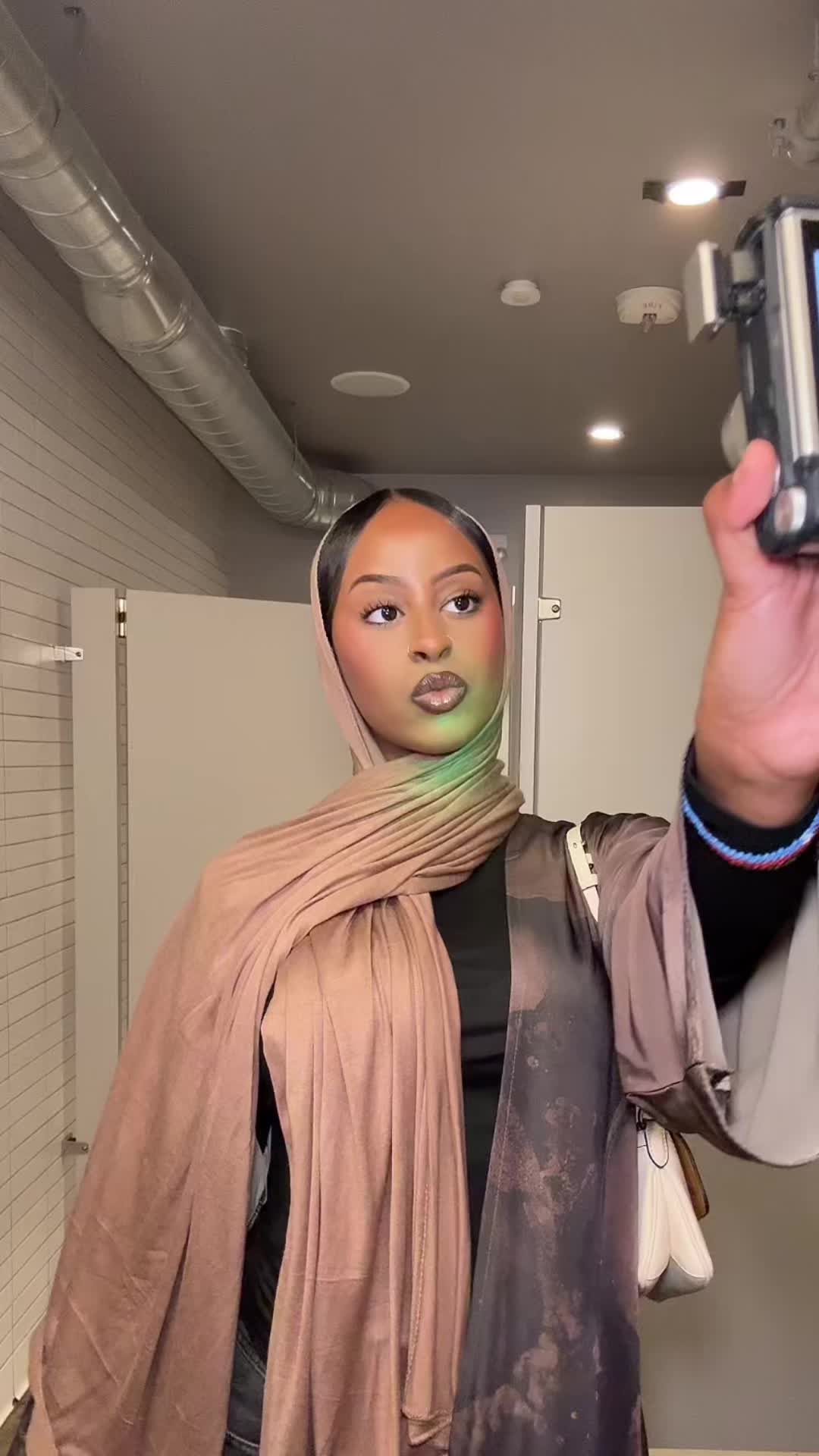 @liyahli