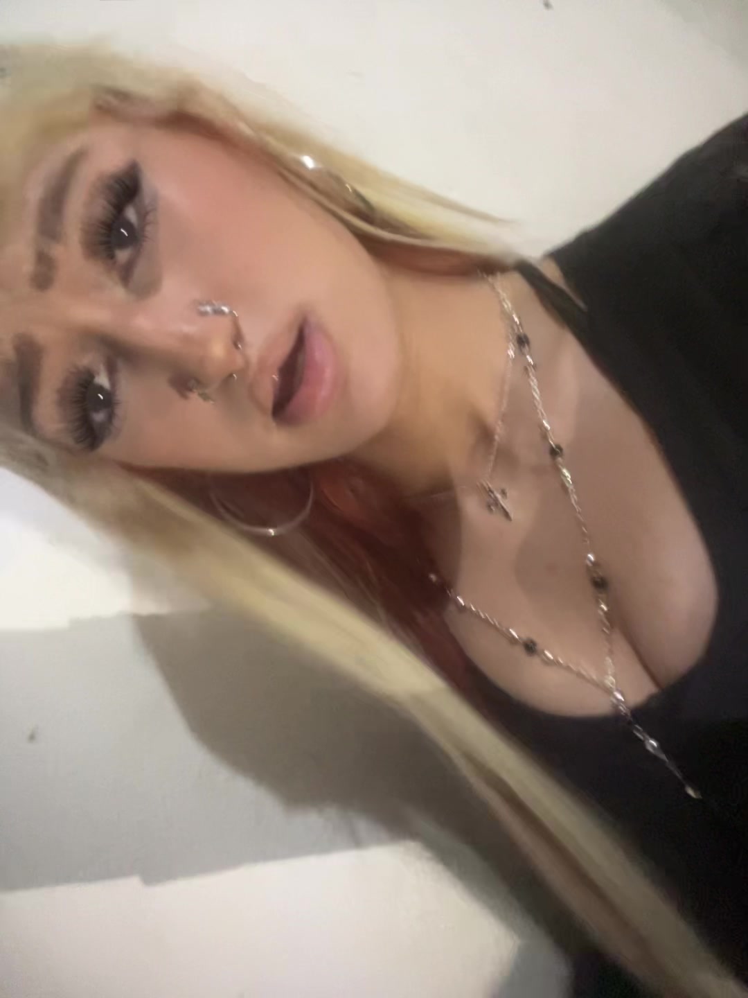 @╋━