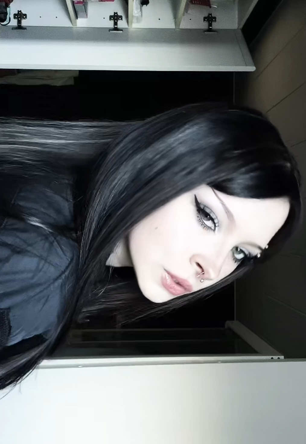 @·:*¨༺☠︎︎♱𝔩𝔢𝔢♱☠︎︎༻¨*:·