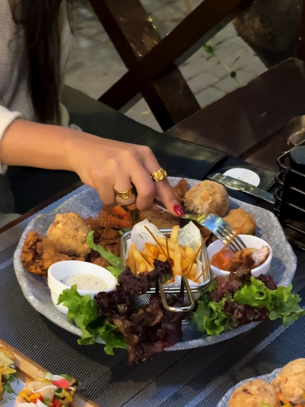 @Rustic Cafe & Restaurant