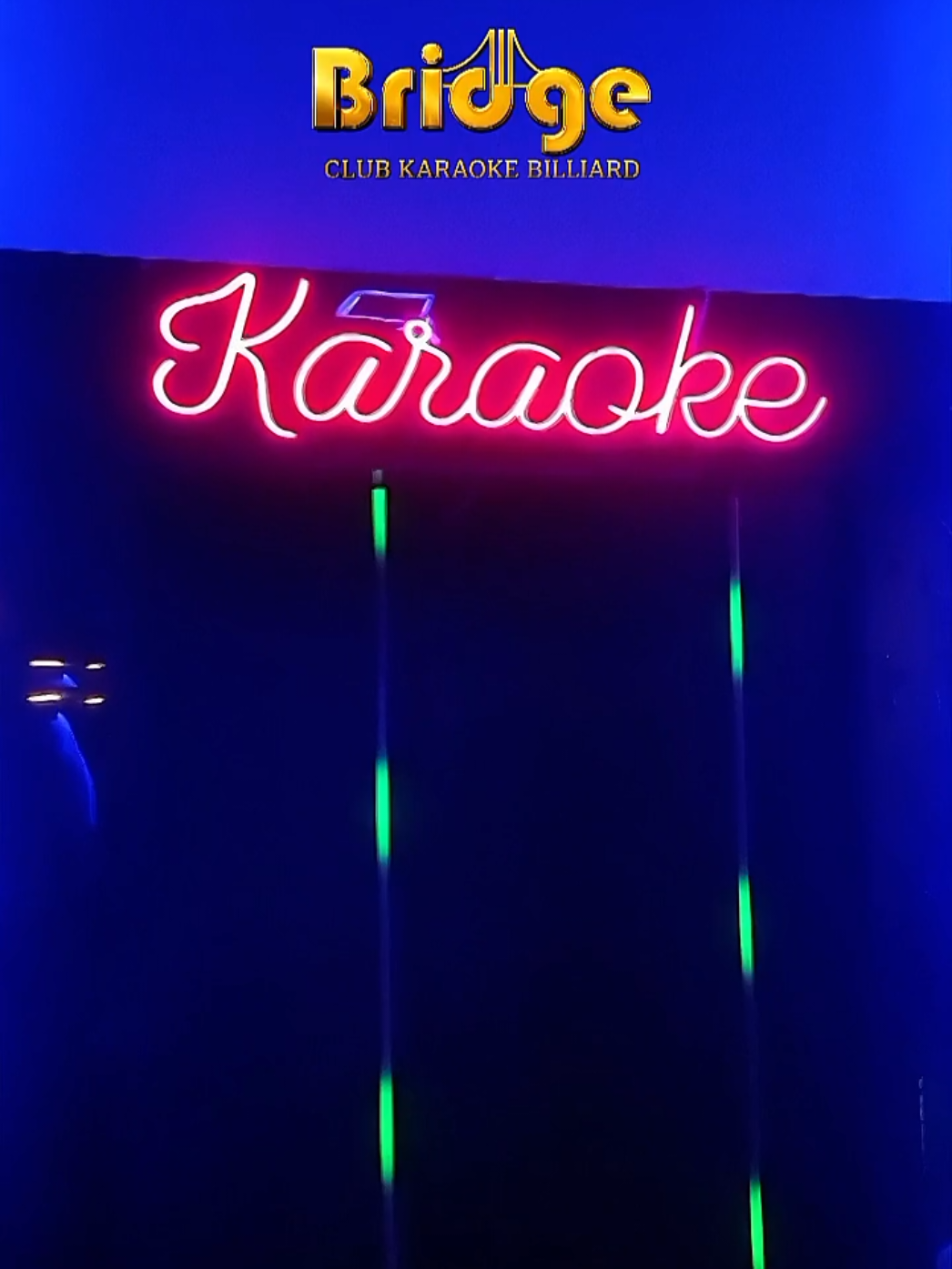 @Bridge Club Karaoke Billiard