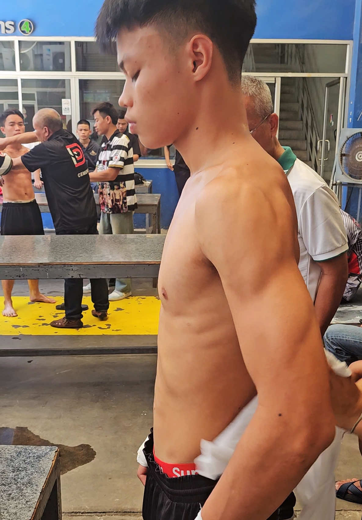 @นวดน้ำมันพันมือ
