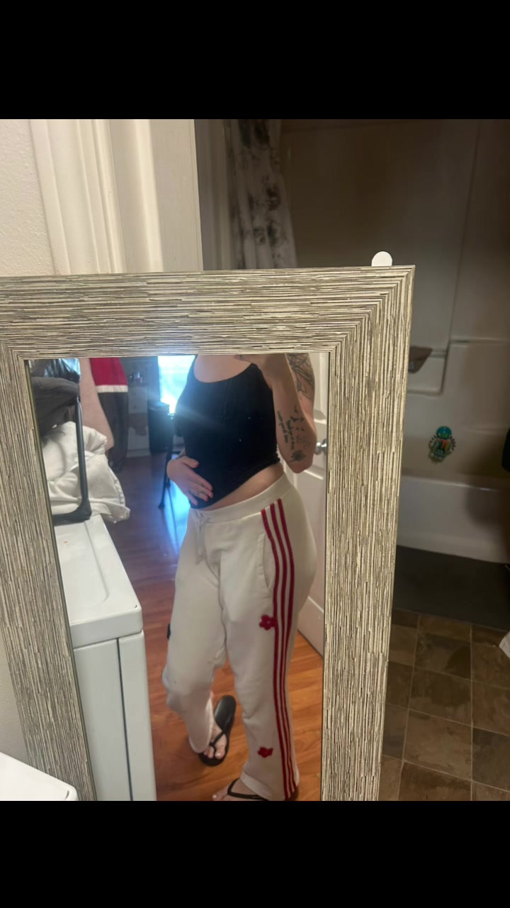 @Lala