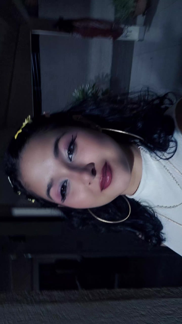 @Paola Vitoria