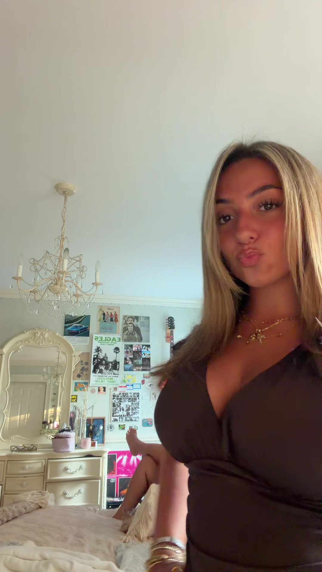 @Daniella :3