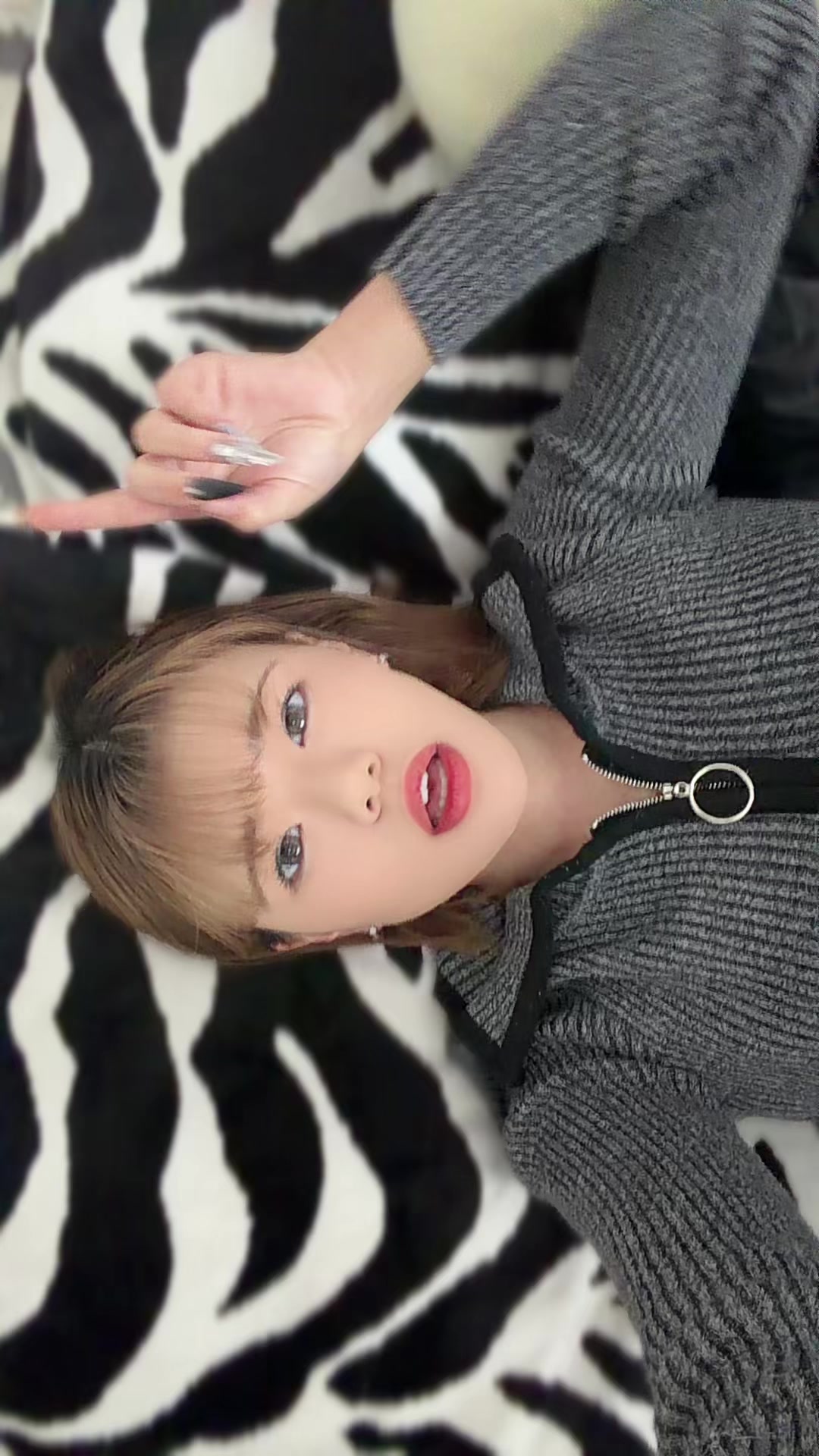 @ᑕᕼI🦋