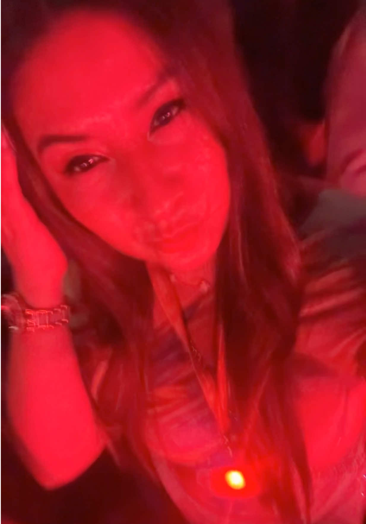 @Iris17👑🦋