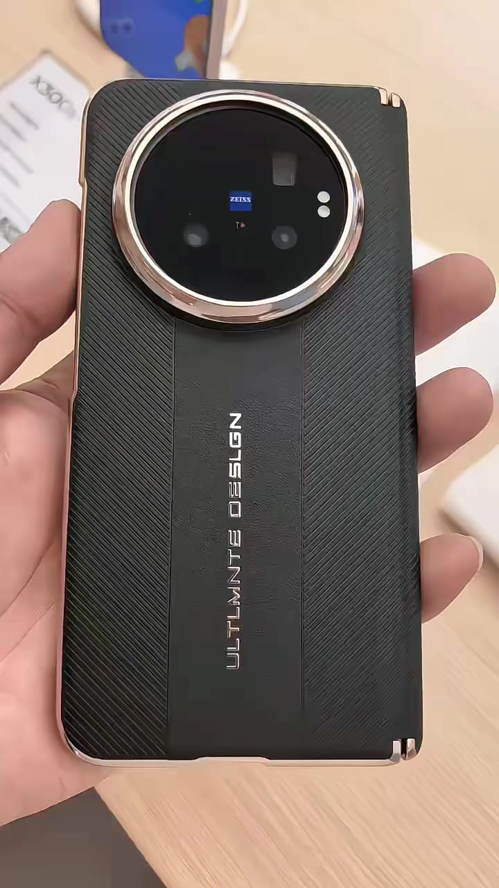 @Randomly Viral