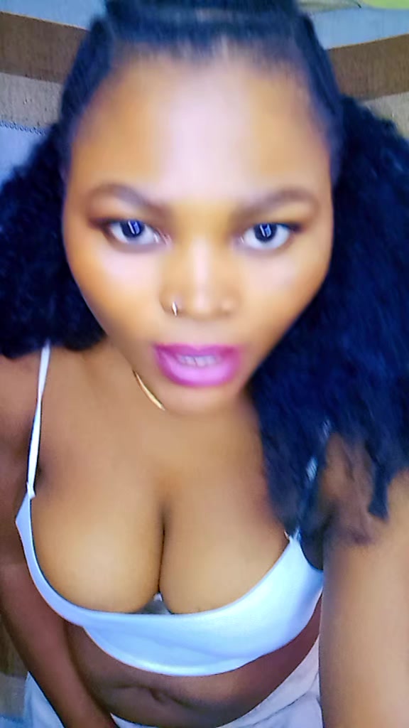 @Ella Diva