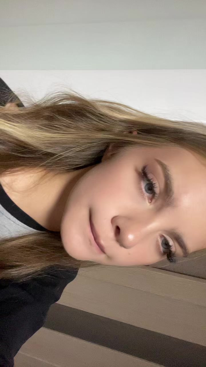 @ᴍᴇʟʟᴇʀ 🥥