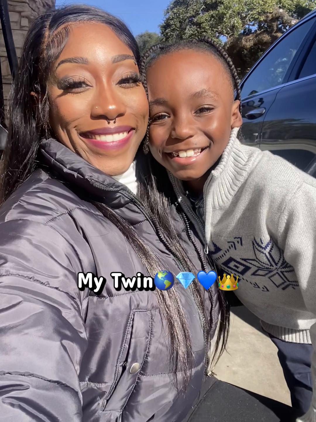 @twintasticpartyofsix