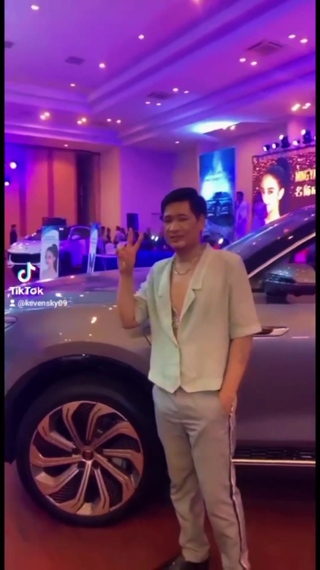 @Bichael (កុឡាបសThewalkingheel)