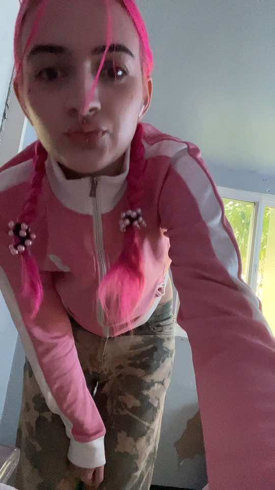@elionathequeen_