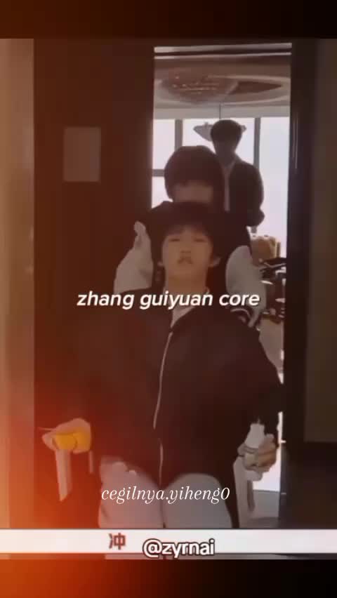 @⏤͟͟͞͞𝗮𝗻𝗶𝘀_𝗰𝘆𝗵🫧