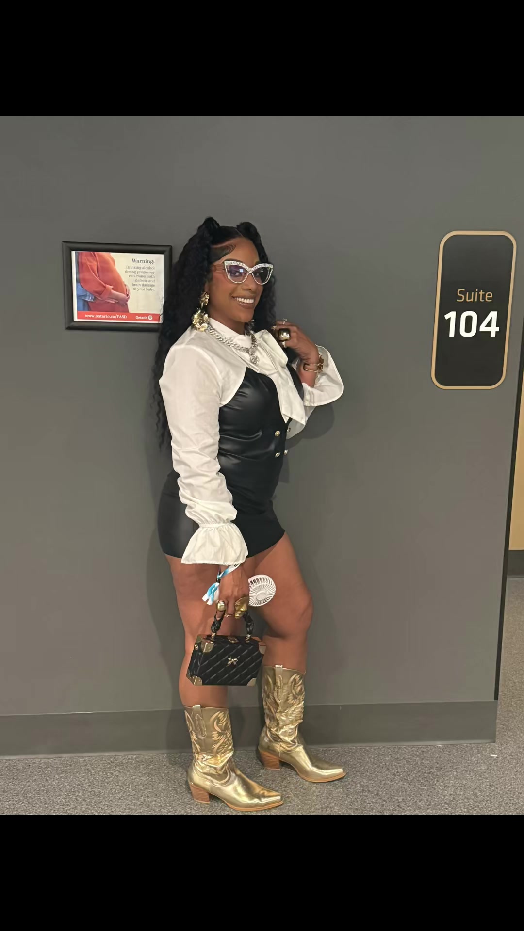 @LuxuryDoll_tha_phoenix