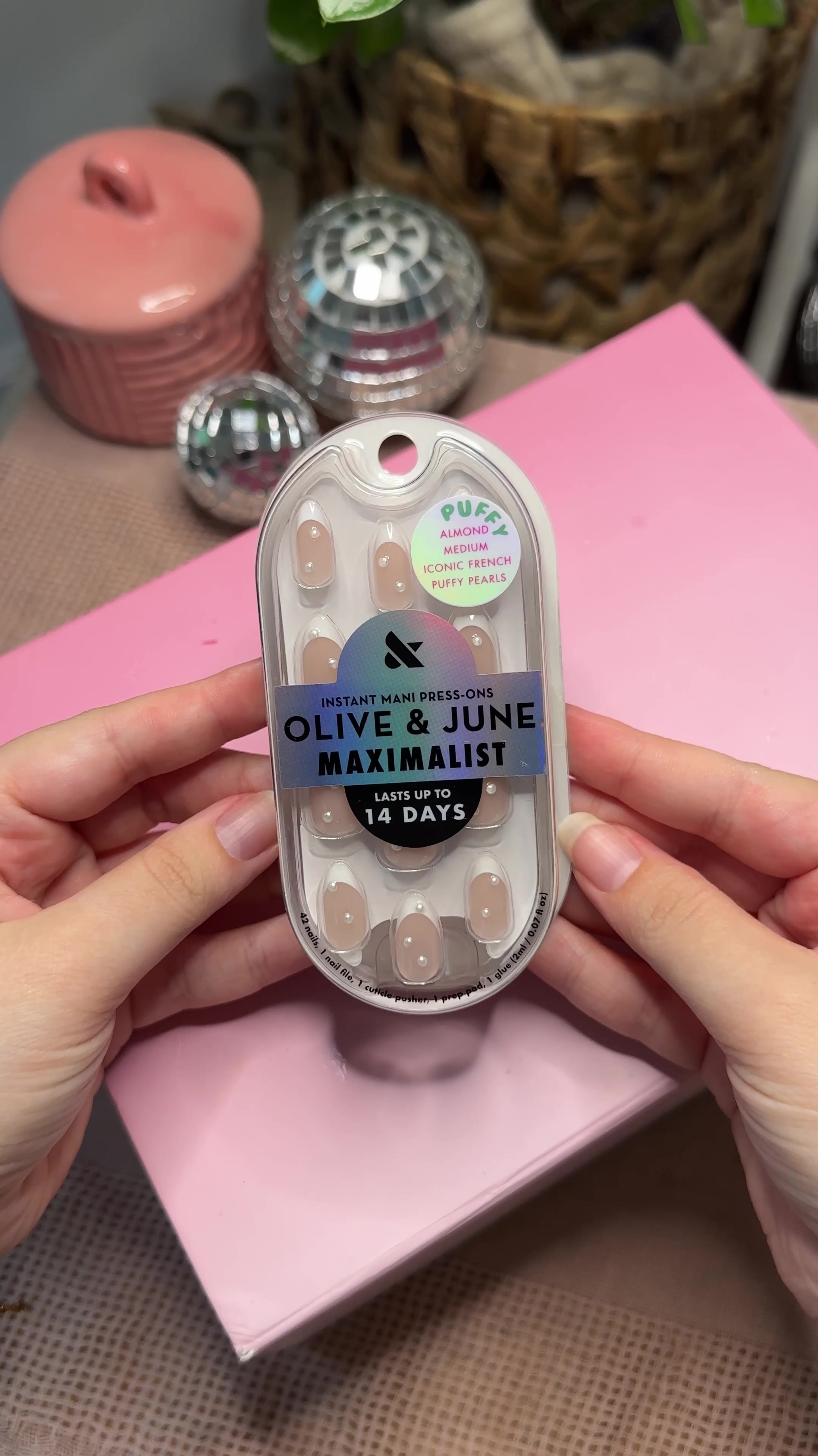 @Olive & June