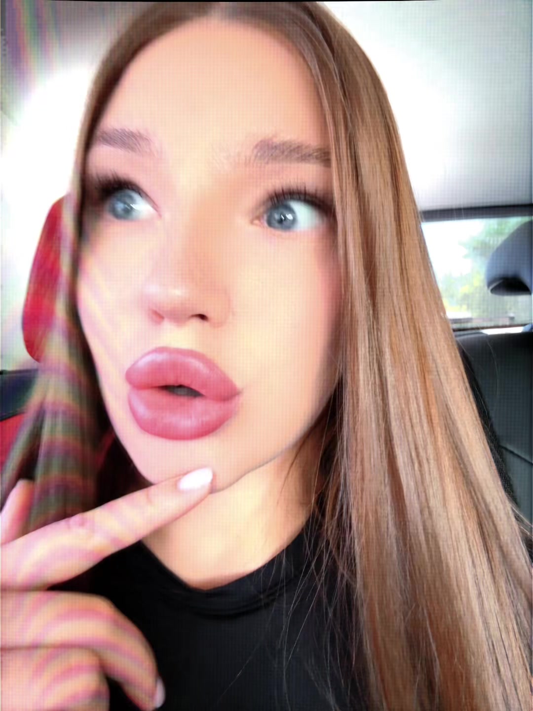 @<8