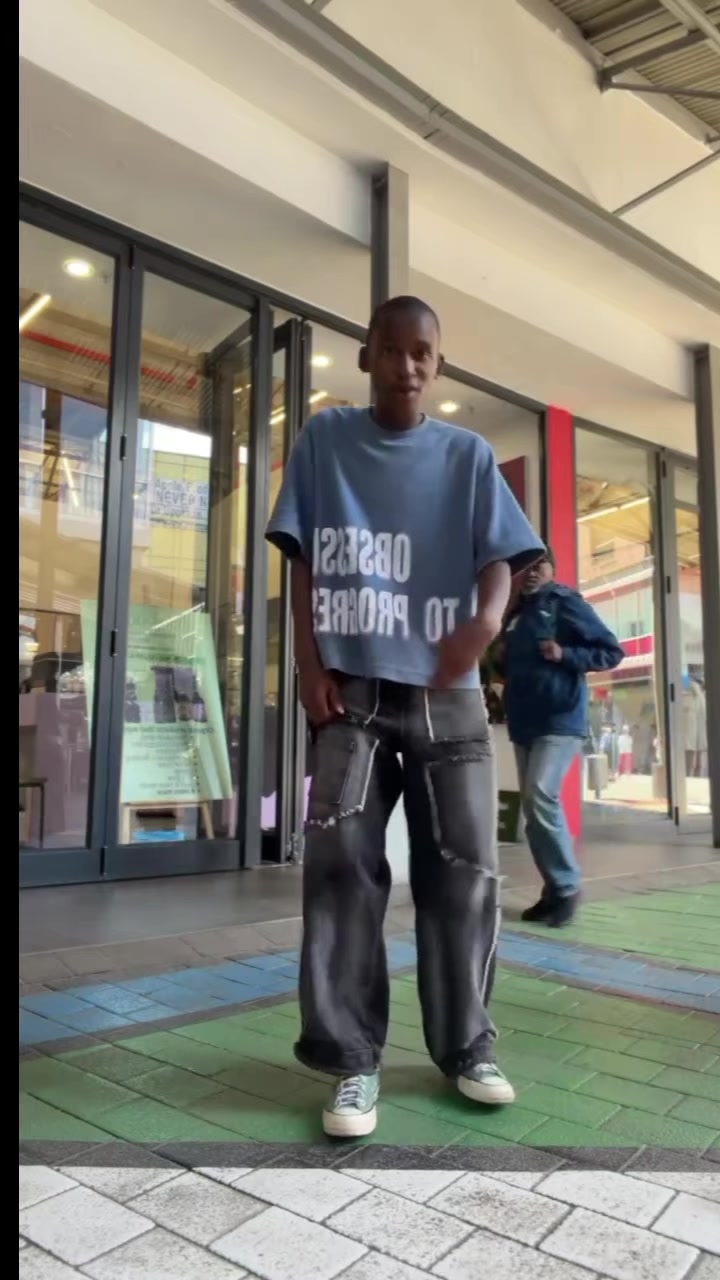 @Fefe Masigo🇿🇦