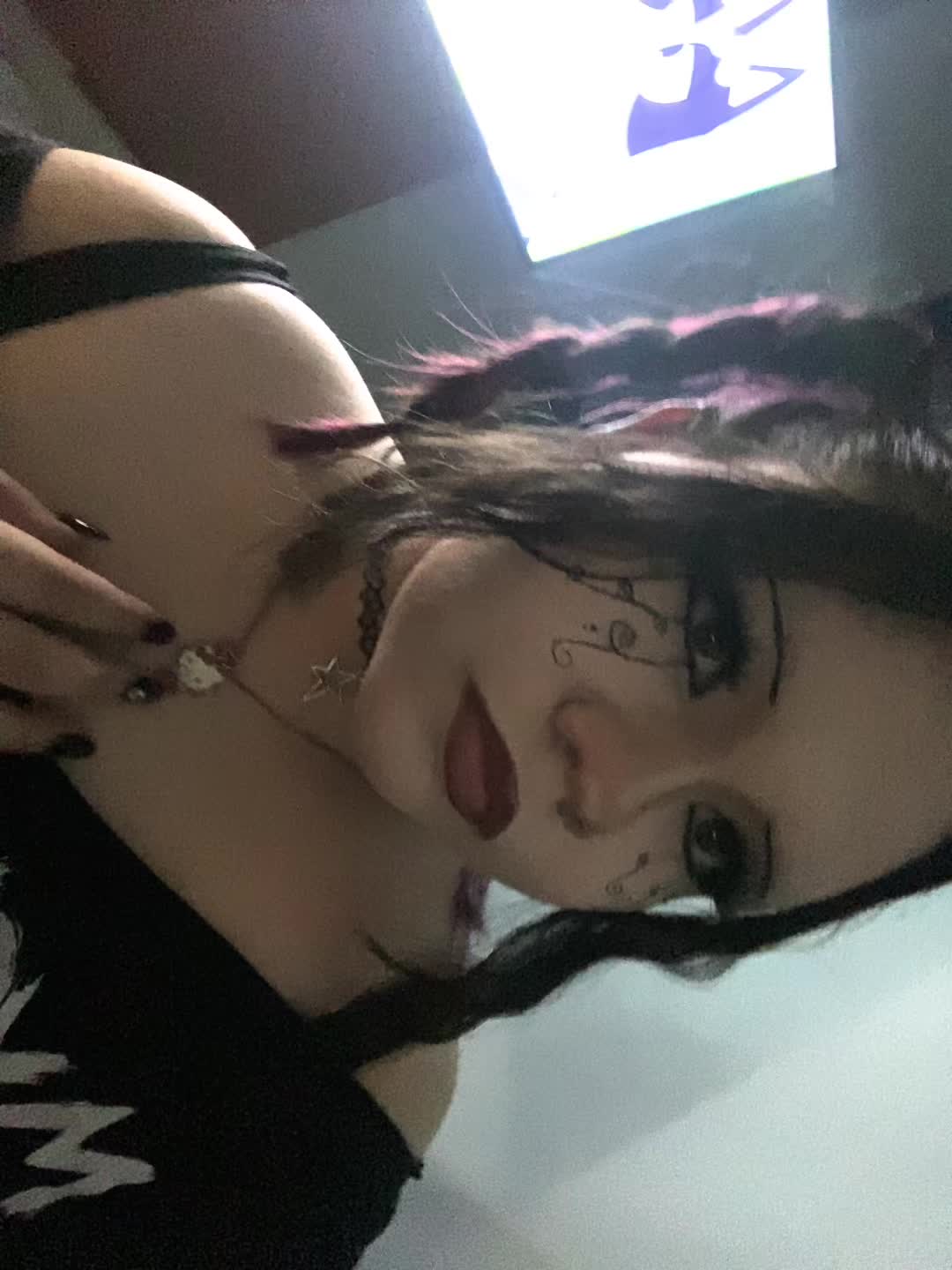 @🕷️Rain🗝️