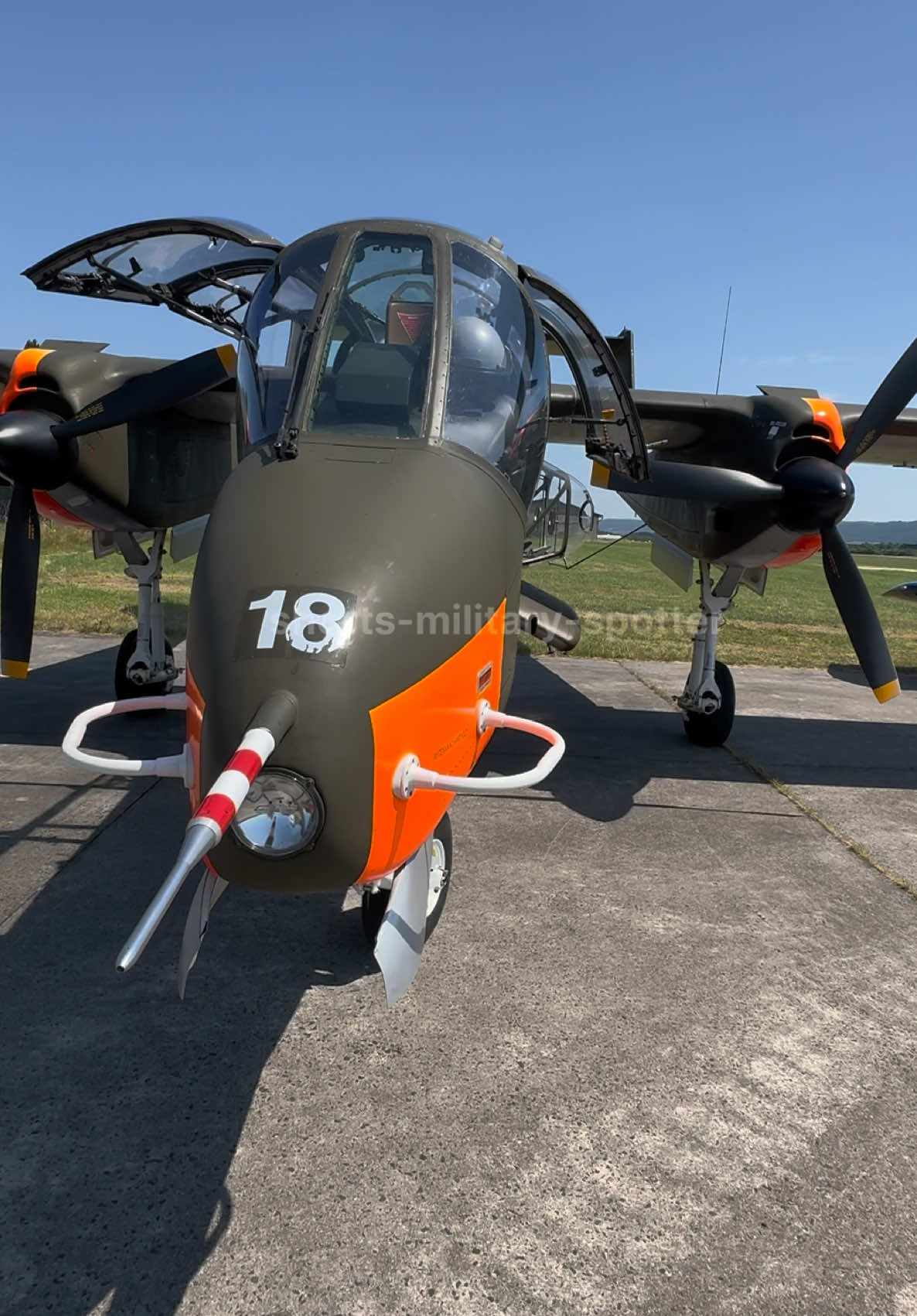 @shorts-military-spotter