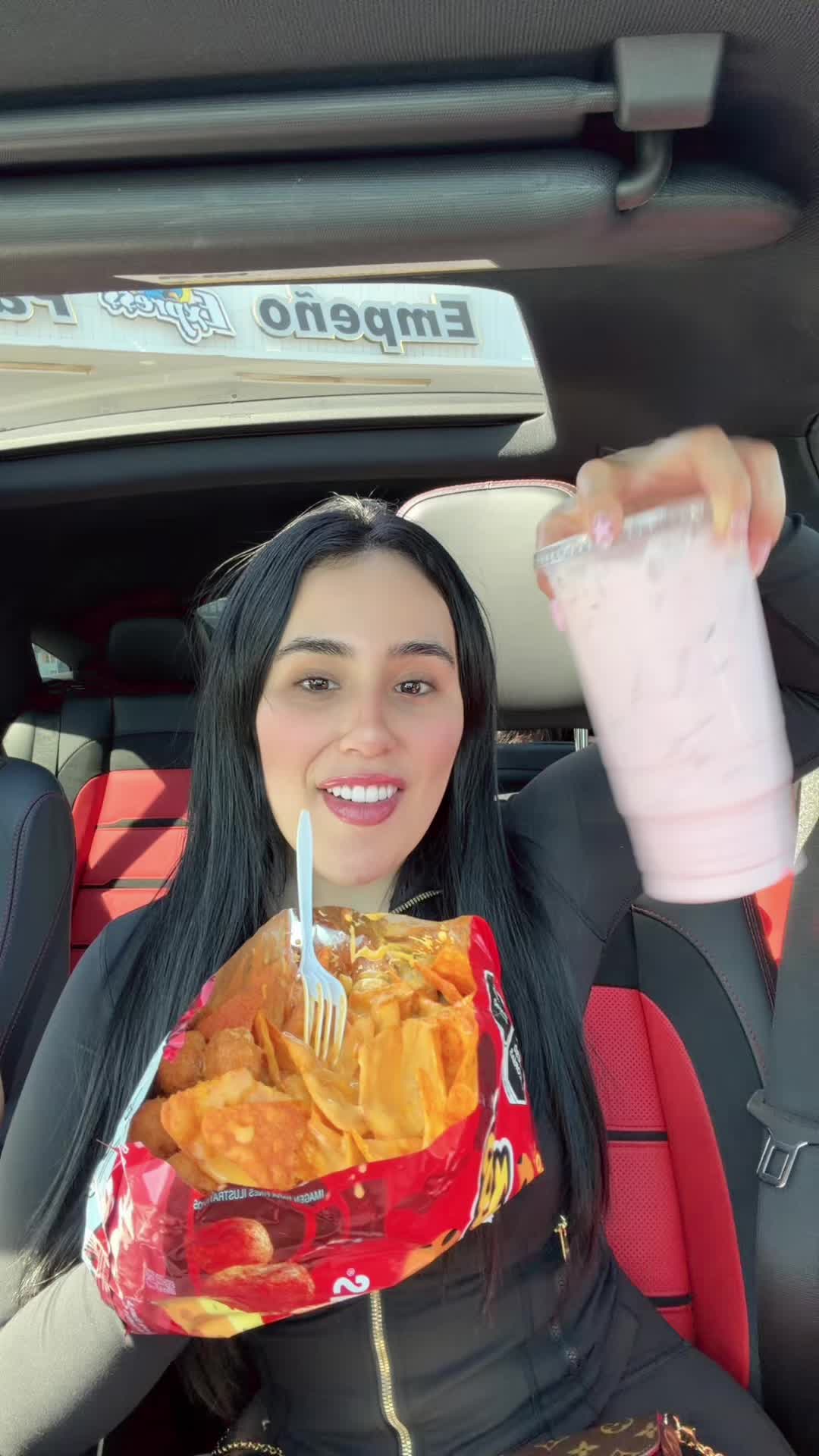 @stephaniereyex