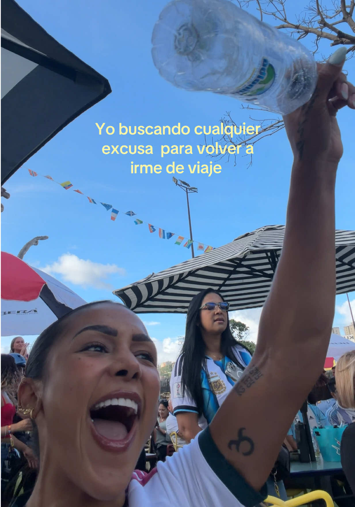 @𝐒𝐨𝐲 𝐄𝐦𝐞𝐥𝐲(𝐜𝐨𝐧 𝐞!)✨