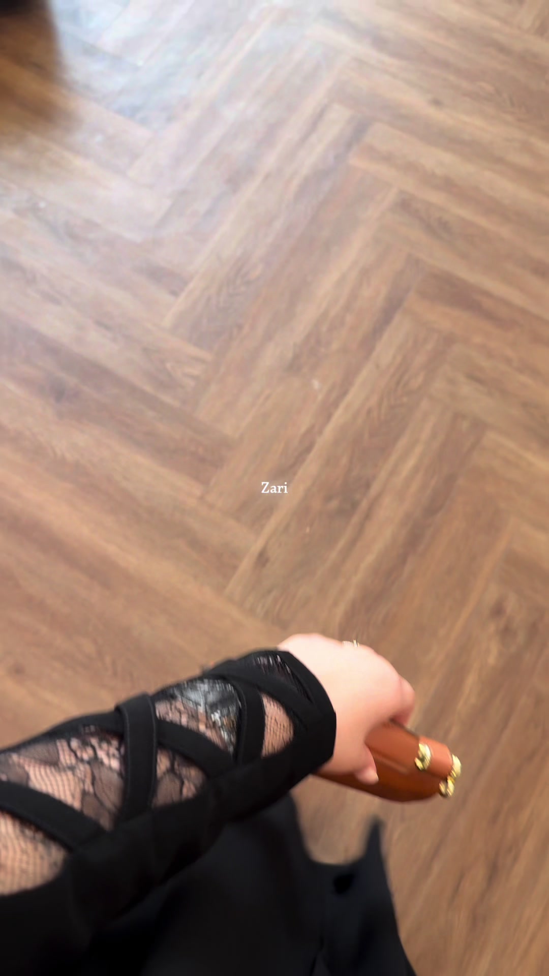 @Zari.des