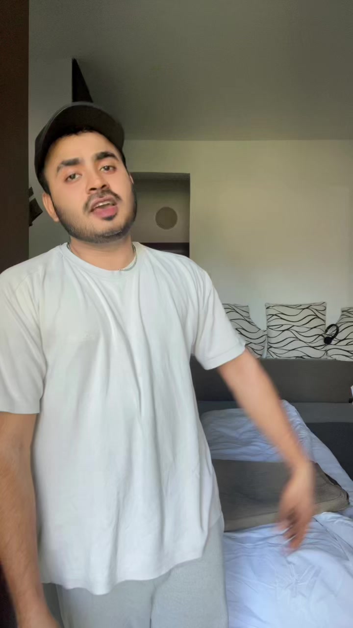 @dimpleboy(sam)🇷🇴🇮🇹🇨🇭🇫🇷
