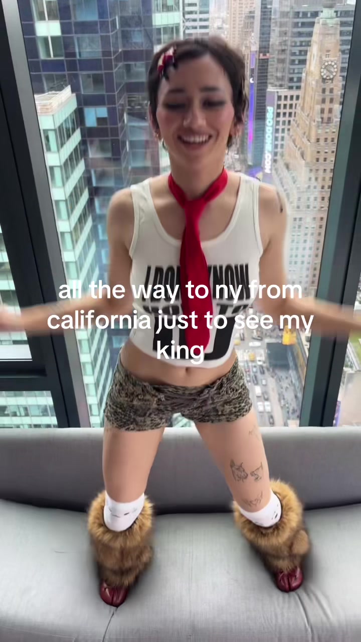 @Vanellapea
