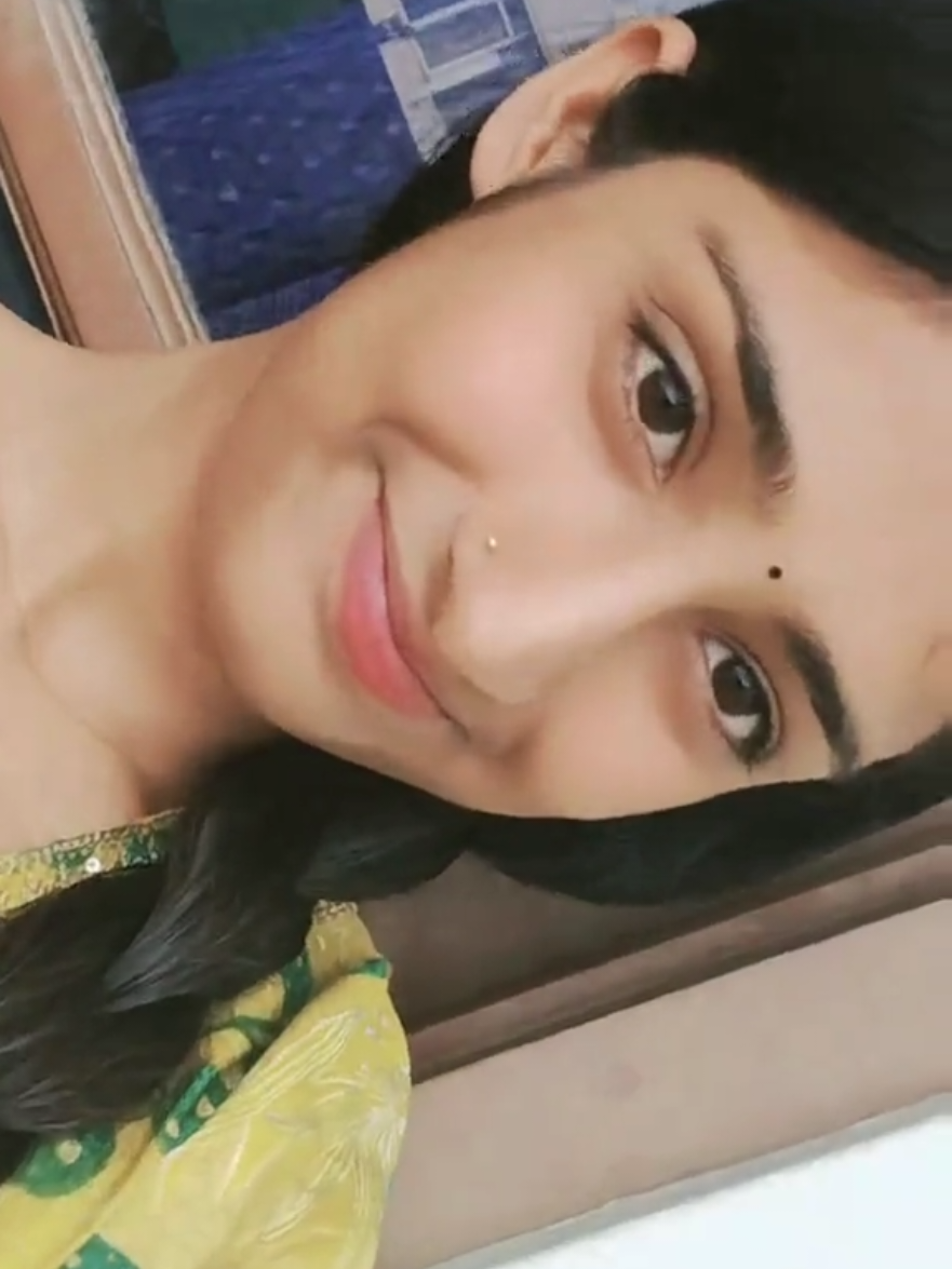 @आयु JHA✨🕊️