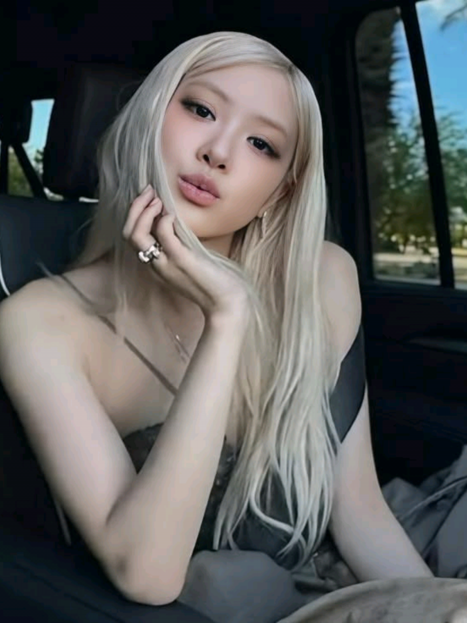 @vio⁷