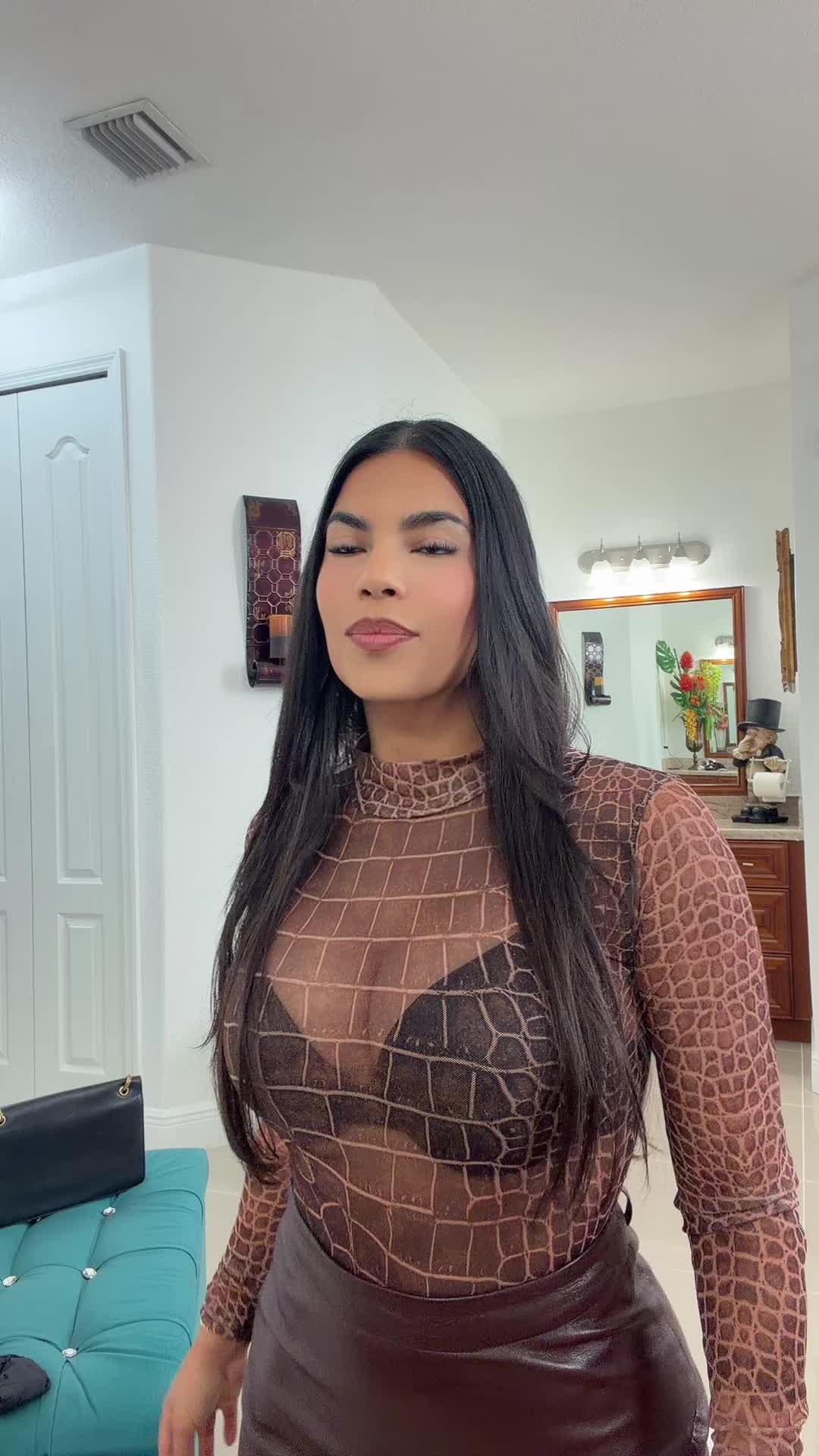 @Elizabethruizxo