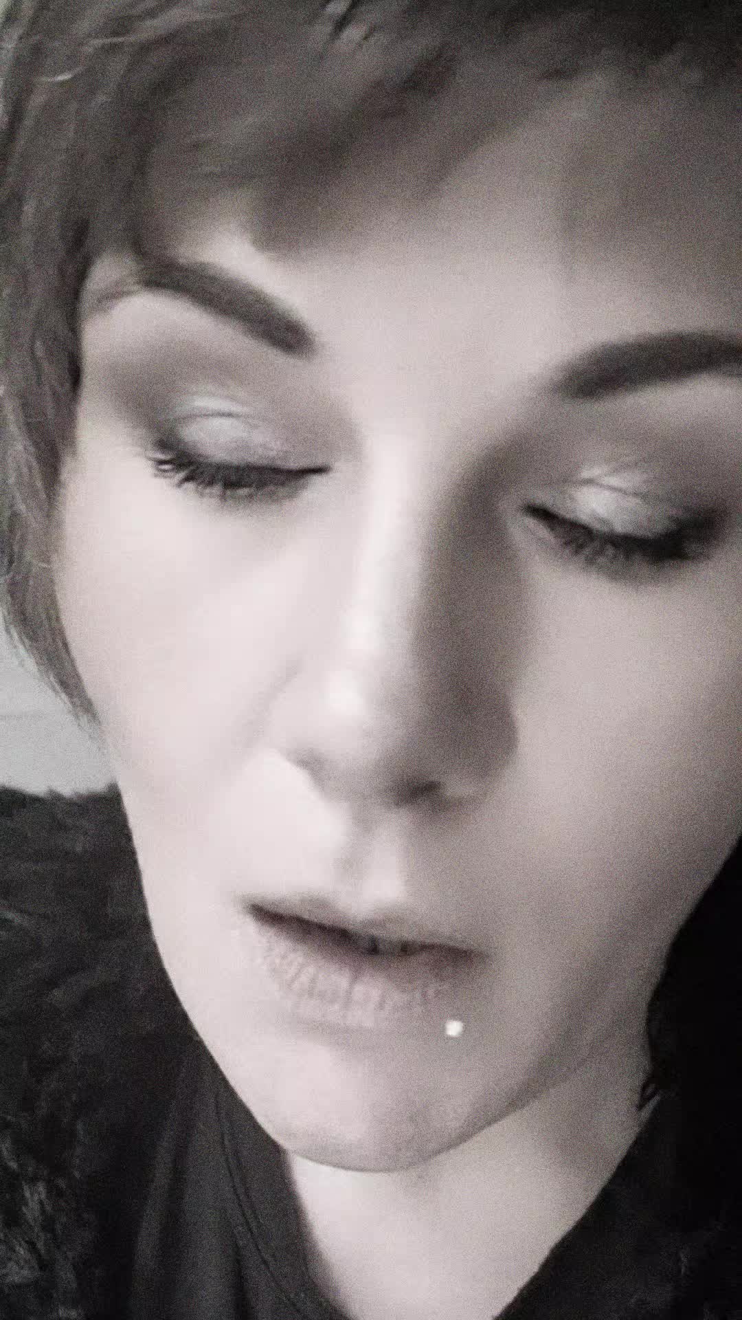 @✨️🦋✨️.._KIKI_..✨️🦋✨️